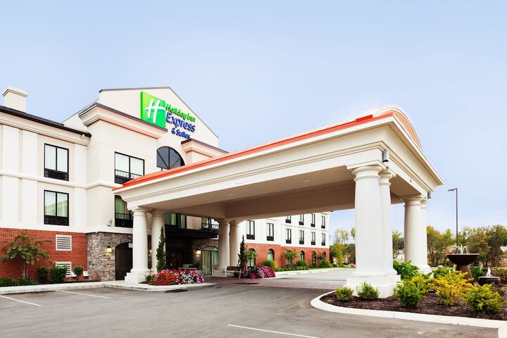 Hotel 82 of 82