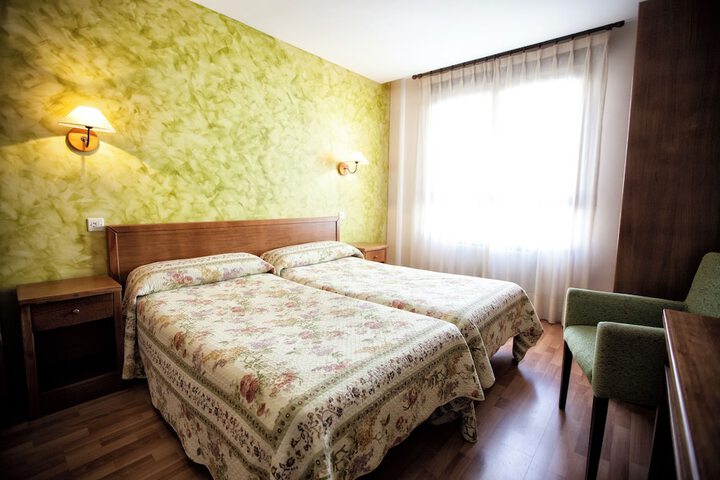Room 17 of 44