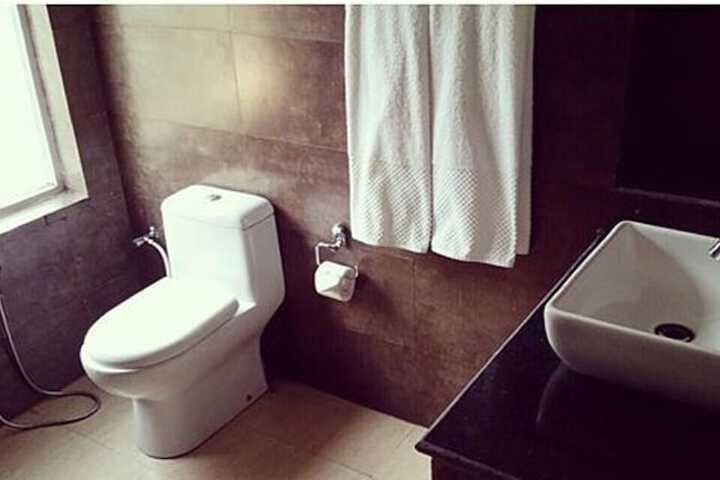 Room 6 of 6