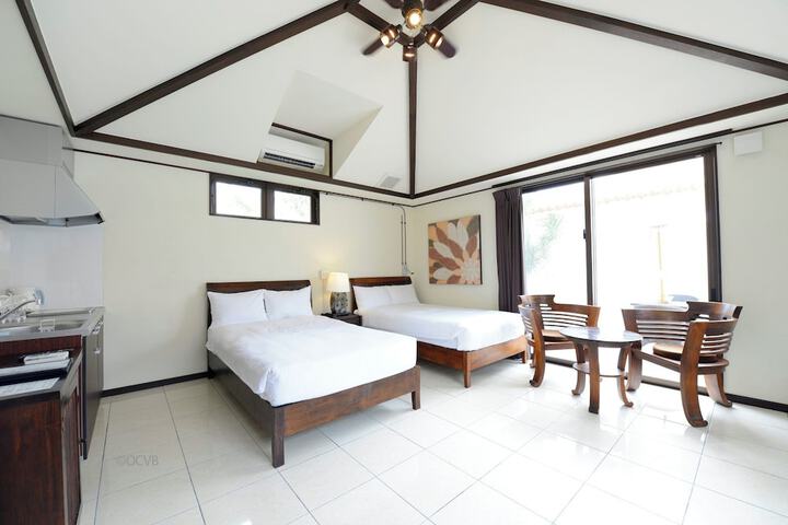 Room 3 of 43