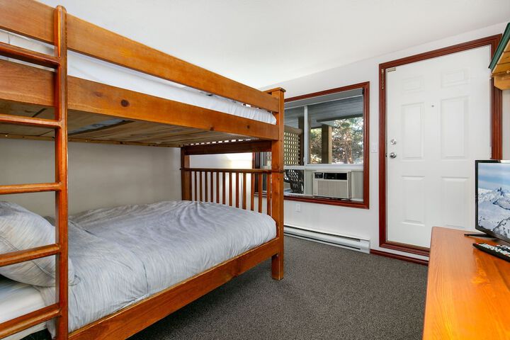 Room 18 of 227