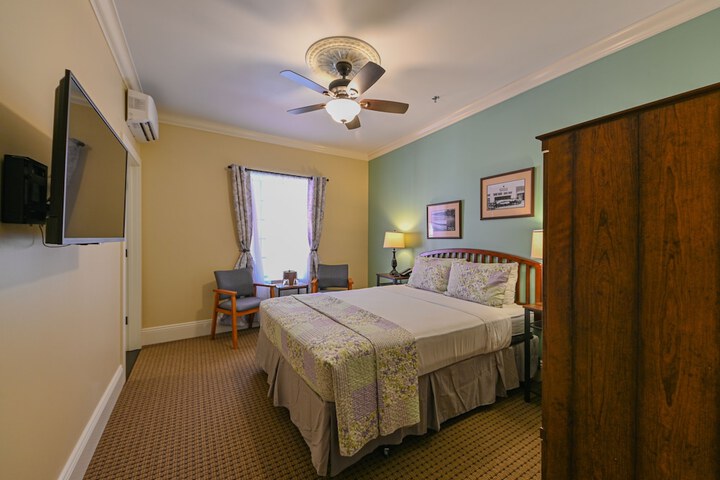Room 20 of 80