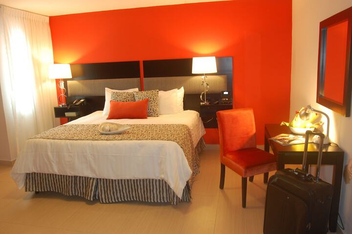 Room 9 of 40