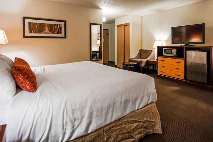Room 17 of 27
