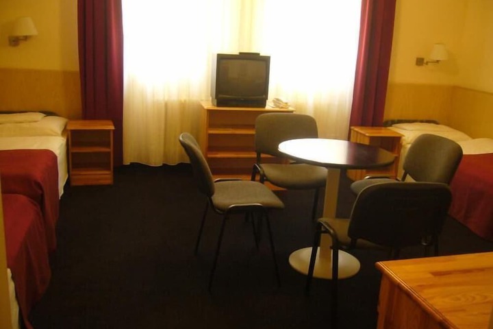 Room 18 of 49