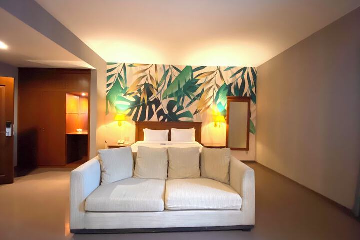 Room 9 of 22
