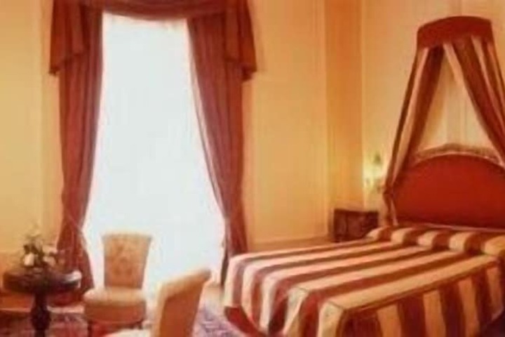 Room 17 of 70