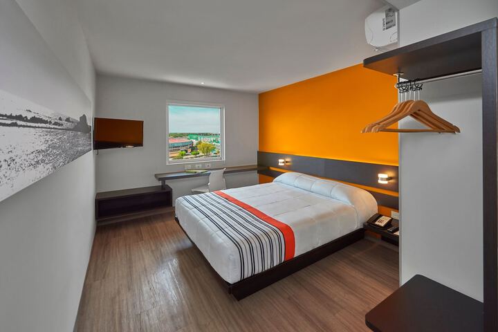 City Express Junior by Marriott León Centro De Convenciones