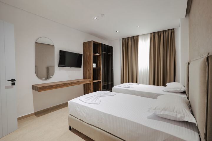 Room 25 of 65