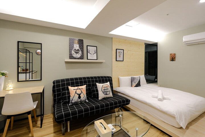 Room 16 of 60