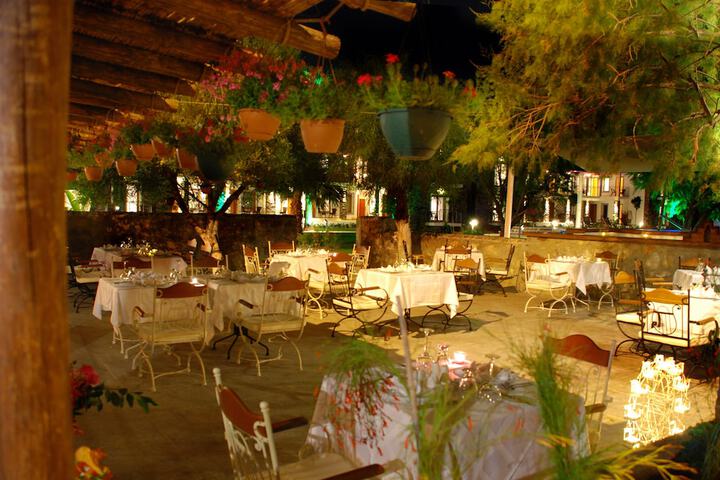 Dining Photos