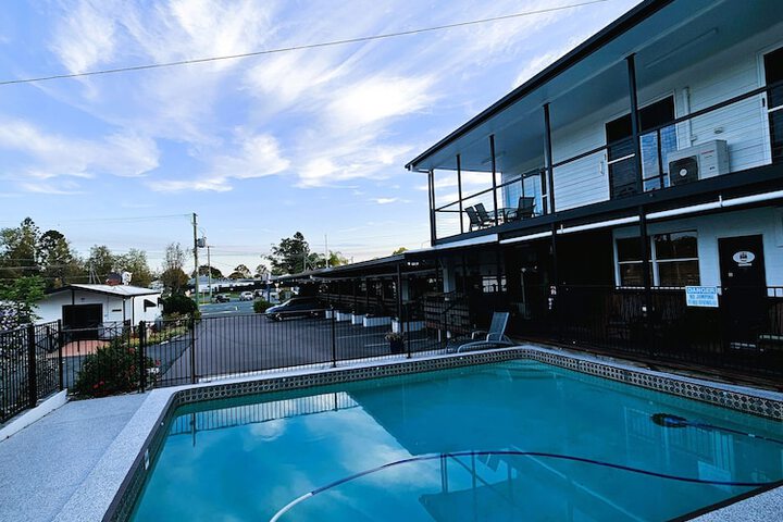 Pool 82 of 96