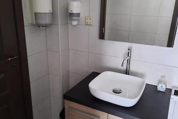 Photo 18