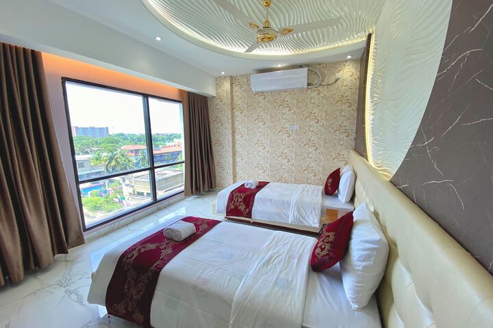 Room 17 of 25