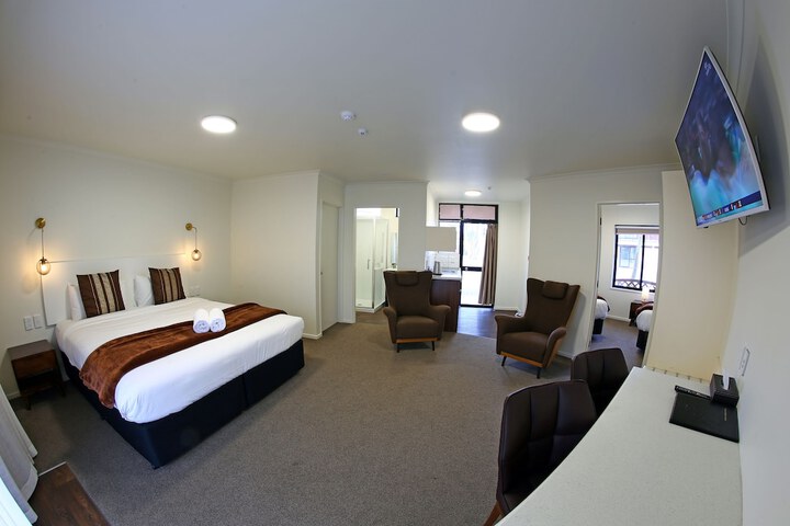 Room 15 of 86