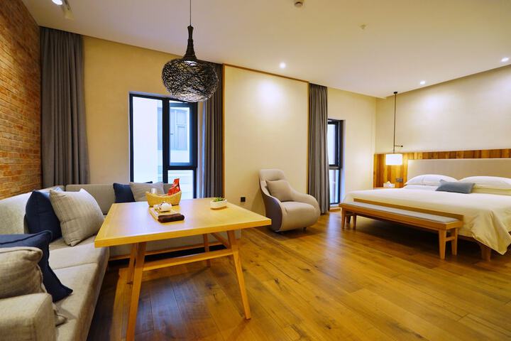 Room 5 of 45