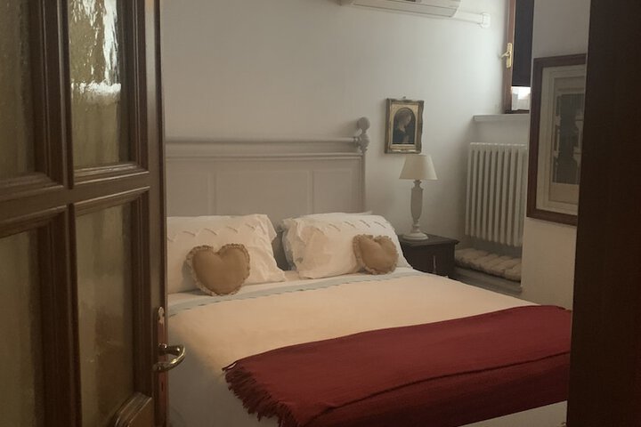 Room 104 of 170
