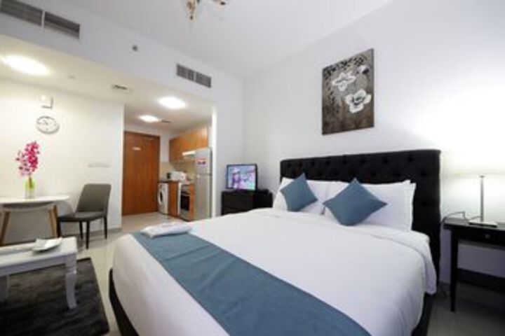 Room 10 of 26