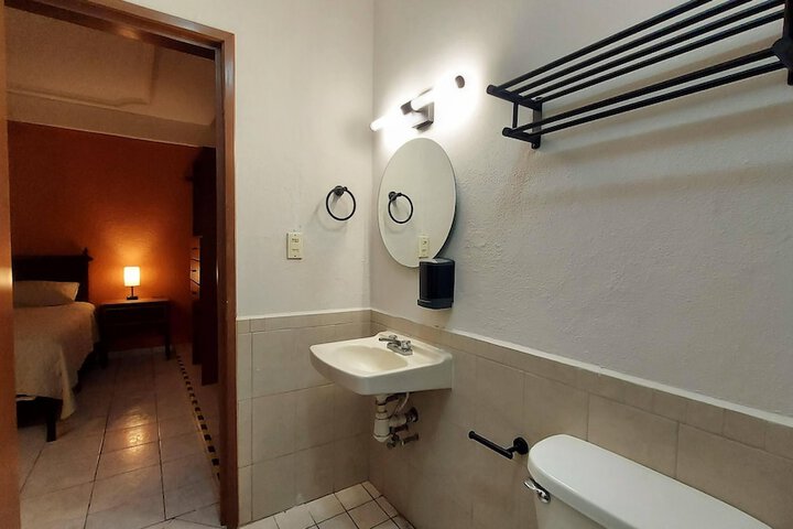Room 25 of 41