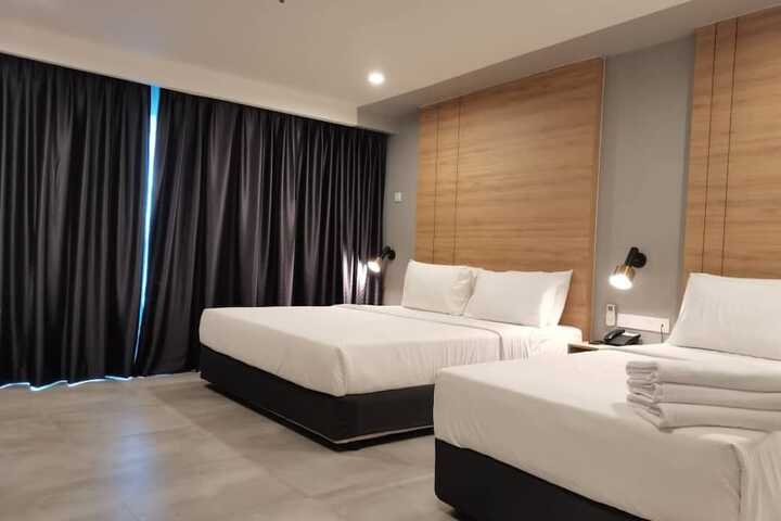Room 21 of 93