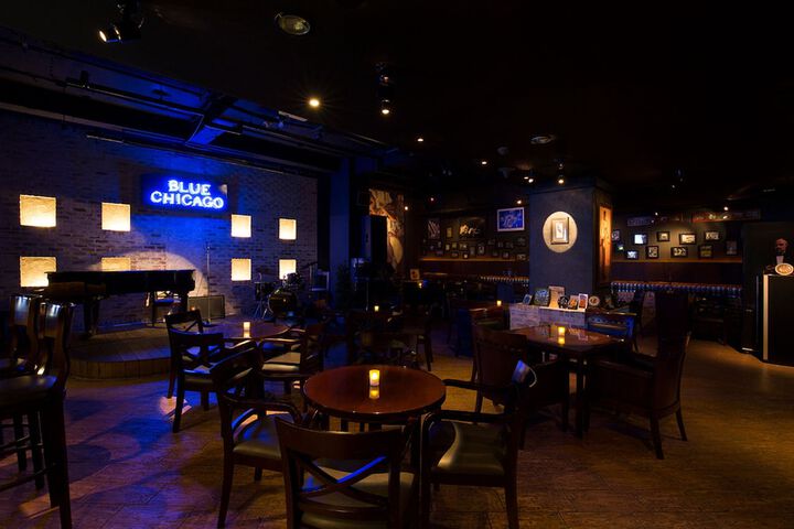 Lounge 88 of 115