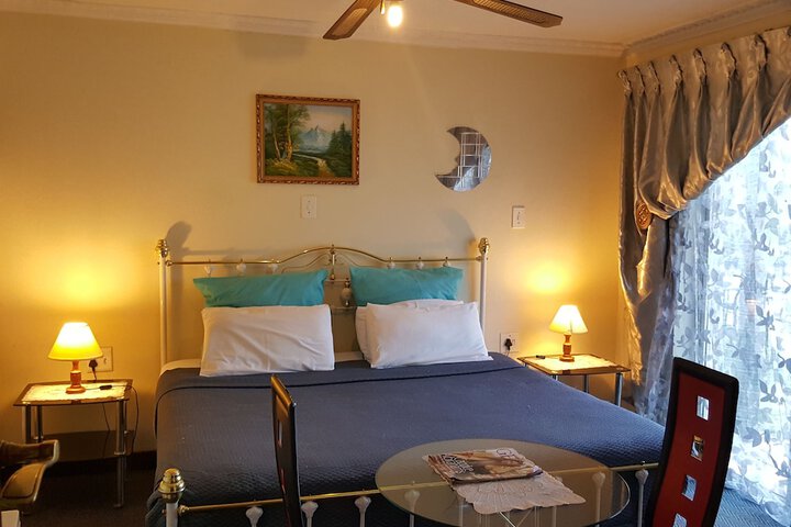 Room 4 of 38