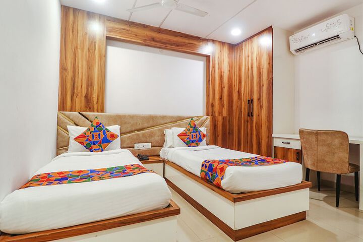 Room 20 of 37