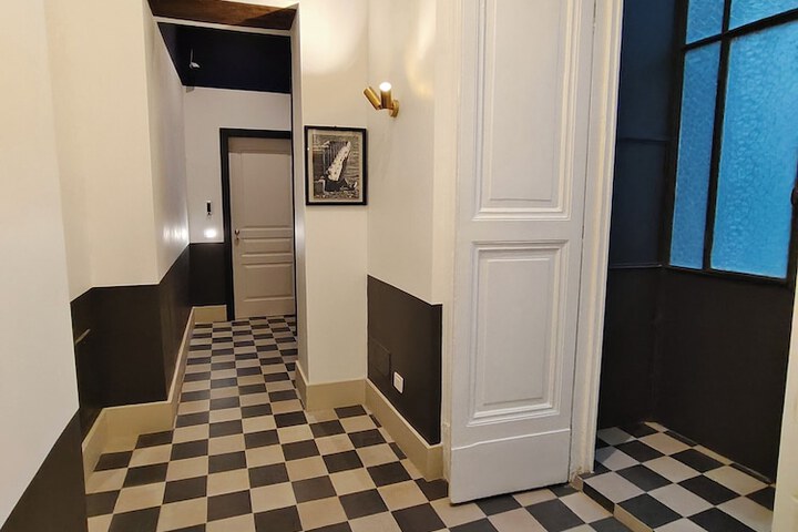 Ballroom/Hall 76 of 91