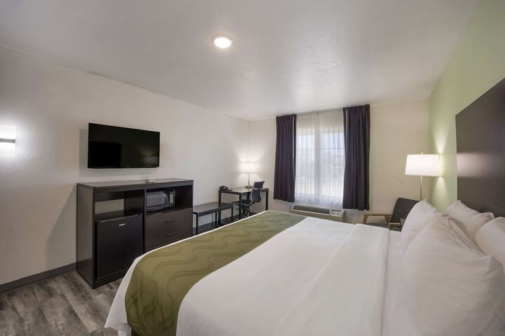 Room 7 of 38