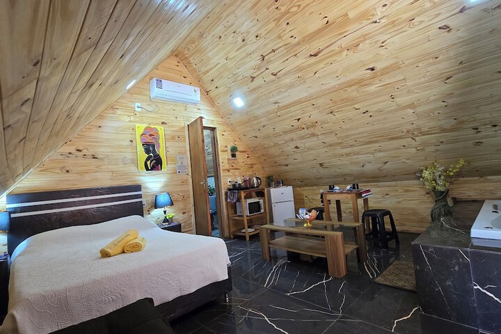 Room 16 of 81