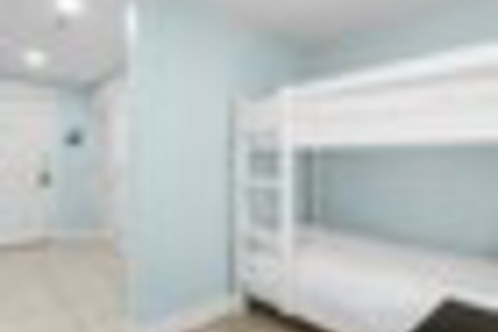 Room 110 of 444