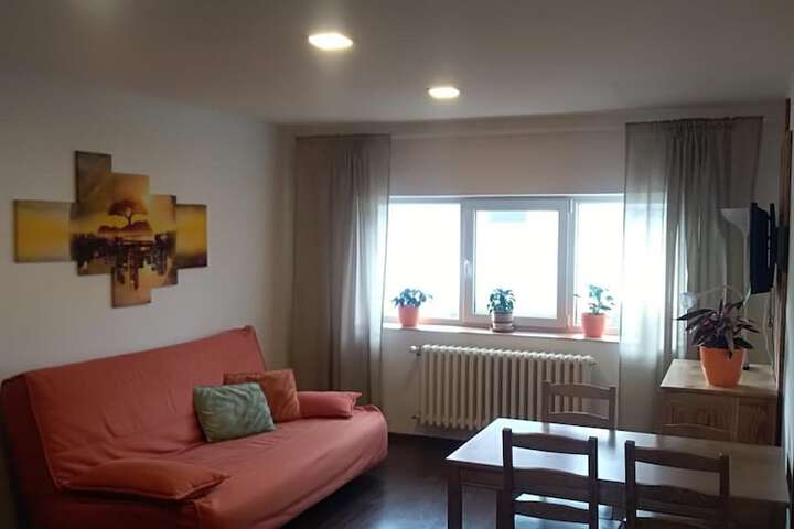 Room 6 of 56
