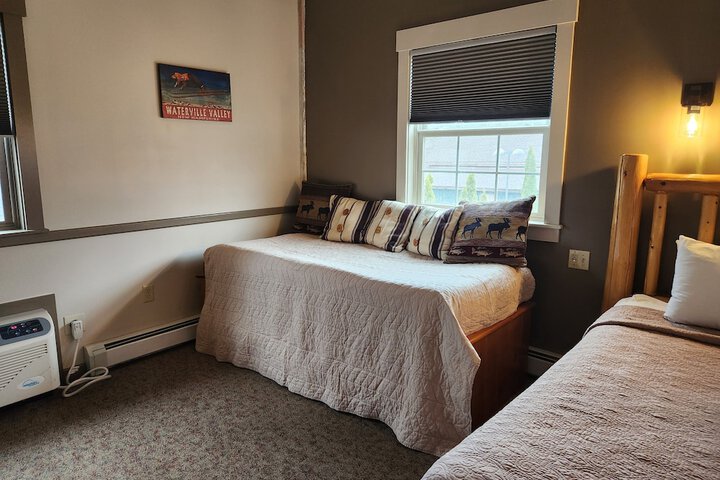 Room 120 of 259