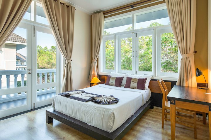 Room 3 of 50
