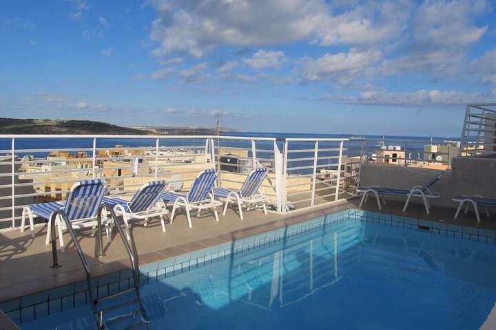 Pools & Facilities
