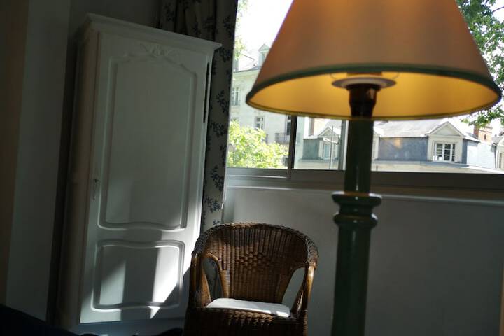 Room 10 of 41