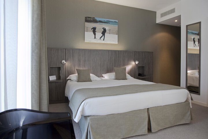 Room 10 of 75
