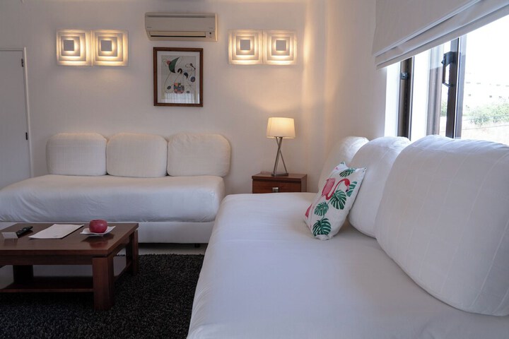 Room 19 of 36
