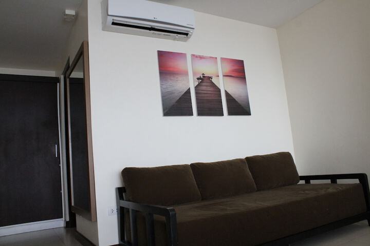 Room 51 of 159