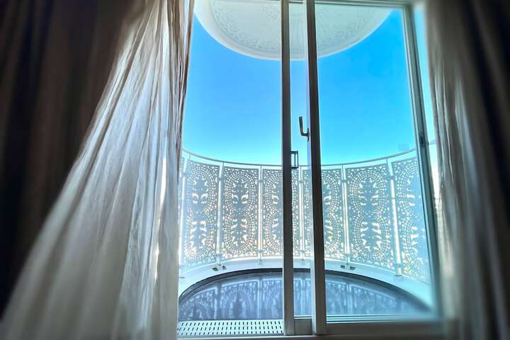 Room 30 of 239