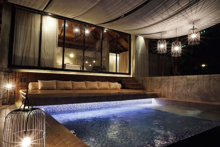 Pools & Facilities