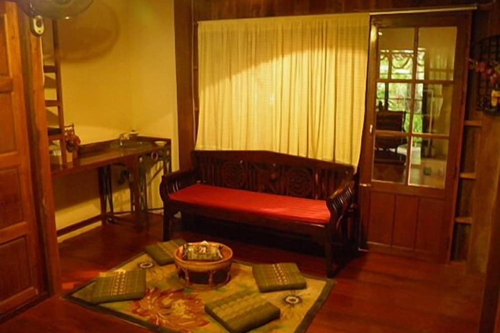 Room 16 of 33
