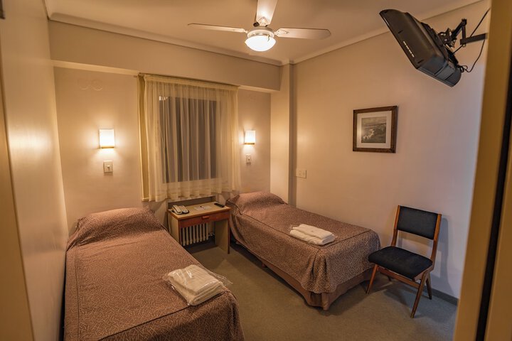 Room 8 of 31