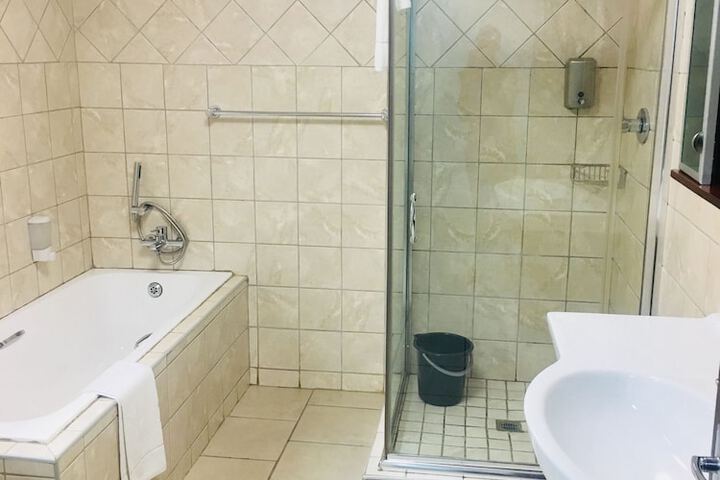 Room 4 of 54