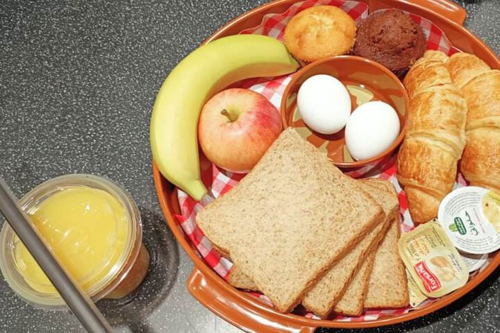 Breakfast/Coffee Service 62 of 78