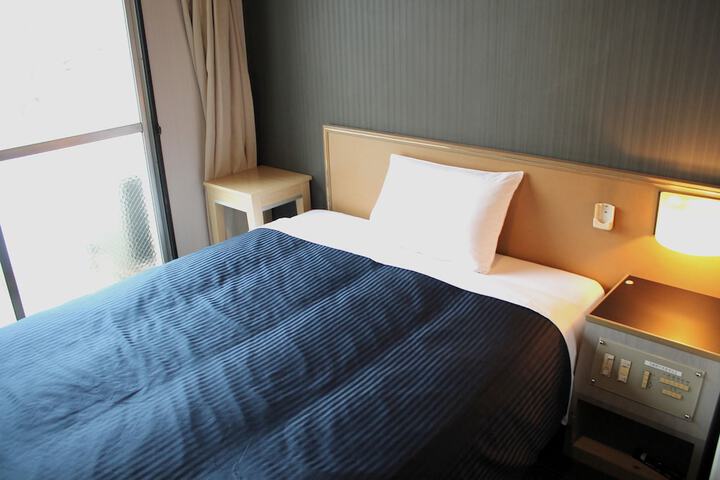 Room 5 of 19