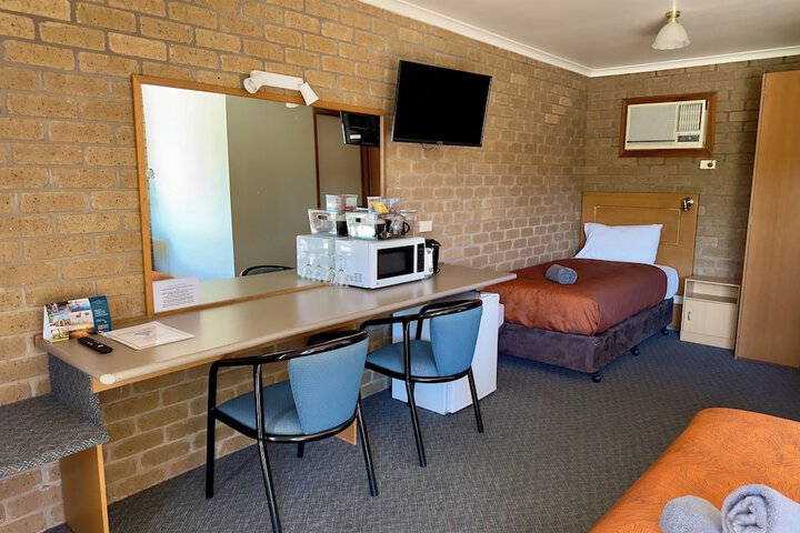 Room 16 of 51