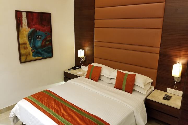 Room 28 of 134