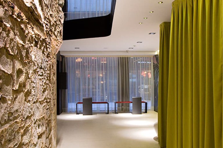 Ballroom/Hall 21 of 25