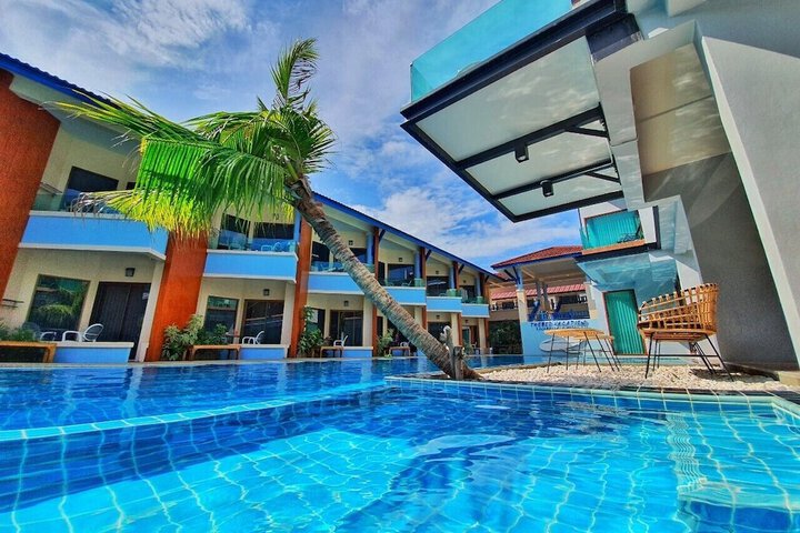 Pool 80 of 100